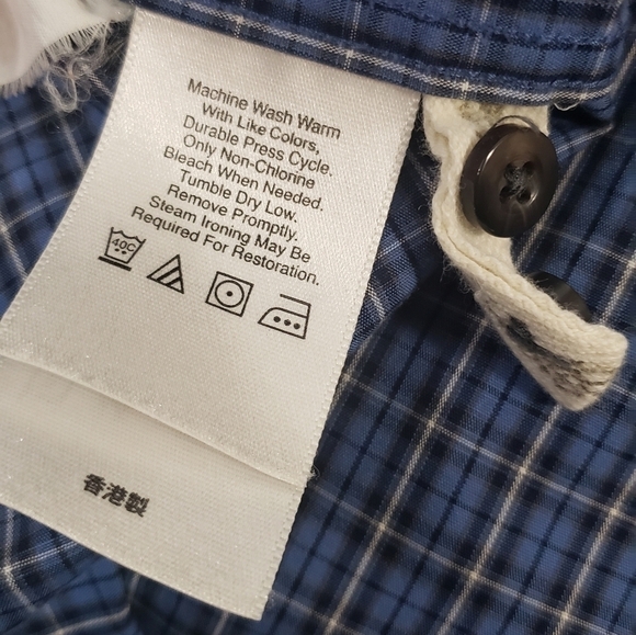 Eddie Bauer Collared Button Up - Picture 7 of 7